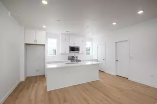 931 W Coalburn Way, Murray, UT 84123 - Photo 2