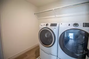 443 W 400 N, Salt Lake City, UT 84103 - Photo 16