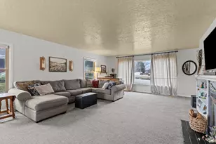 162 S 3rd St E, Preston, ID 83263 - Photo 4