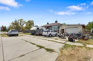 393 E Center St, Springville, UT 84663 - Photo 26