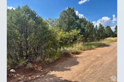 2102 S High Cedar View Dr, Cedar City, UT 84720 - Photo 6