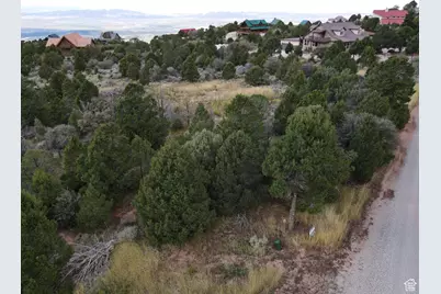 2102 S High Cedar View Dr, Cedar City, UT 84720 - Photo 14