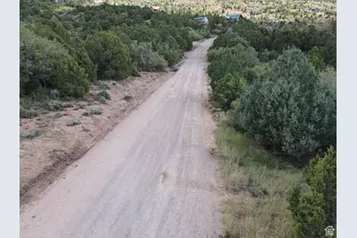 2102 S High Cedar View Dr, Cedar City, UT 84720 - Photo 4