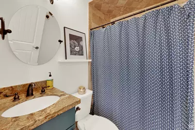 2836 E 5495 S, Holladay, UT 84117 - Photo 14