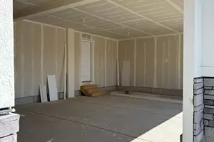 2397 E Marigold Dr, Eagle Mountain, UT 84005 - Photo 2