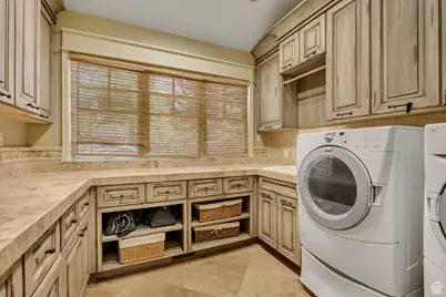 2567 E Kentucky Ave, Holladay, UT 84117 - Photo 34