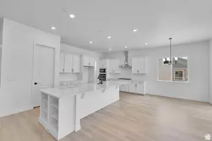 3176 E Canyon Meadows Dr, Spanish Fork, UT 84660 - Photo 2