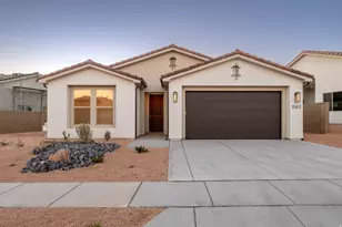 1563 N Ascent St N, Washington, UT 84780 - Photo 1