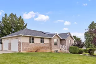 3478 N 400 W, Pleasant View, UT 84414 - Photo 4