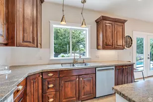 11886 N Harvest Moon Ln W, Highland, UT 84003 - Photo 12