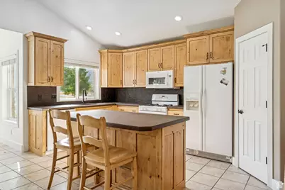 3994 N New Ln, Oakley, UT 84055 - Photo 16
