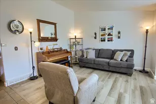 2816 W 4400 S, Roy, UT 84067 - Photo 4