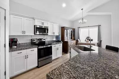 4673 E Golden Meadow Xing, Eagle Mountain, UT 84005 - Photo 10