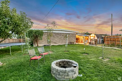 1886 W Champagne Ave, Taylorsville, UT 84129 - Photo 32