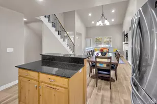 8729 S Leafwood Ln, Sandy, UT 84094 - Photo 14