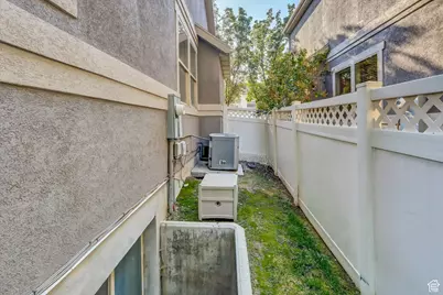 8729 S Leafwood Ln, Sandy, UT 84094 - Photo 34