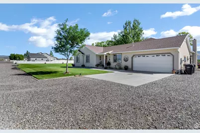 479 S 500 W, Loa, UT 84747 - Photo 4