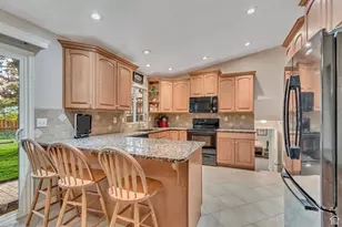 8638 S Piper Ln E, Sandy, UT 84093 - Photo 8