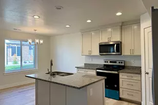 194 W Seasnons Ln, Garden City, UT 84028 - Photo 8