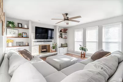 5024 S 2575 W, Roy, UT 84067 - Photo 4