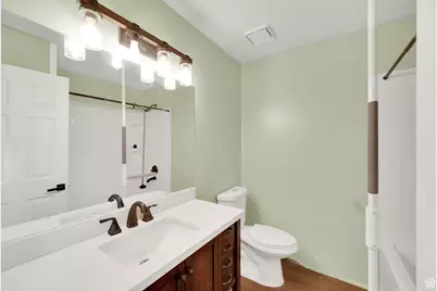 2826 N 1600 E, Layton, UT 84040 - Photo 10