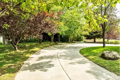 4757 S Meadowview Rd, Murray, UT 84107 - Photo 10