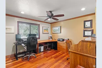 2968 E Pine View Dr S, Cottonwood Heights, UT 84121 - Photo 10