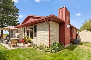 2968 E Pine View Dr S, Cottonwood Heights, UT 84121 - Photo 20