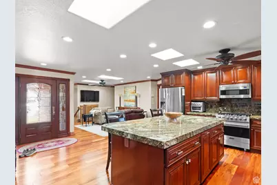 2968 E Pine View Dr S, Cottonwood Heights, UT 84121 - Photo 1