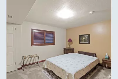 2968 E Pine View Dr S, Cottonwood Heights, UT 84121 - Photo 14