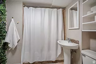 557 N 1300 W, Salt Lake City, UT 84116 - Photo 22