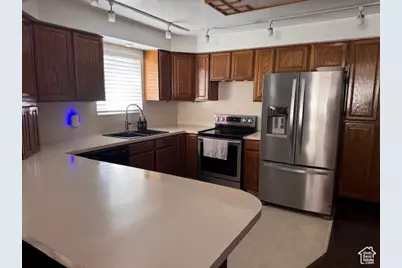 790 N 500 W, Bountiful, UT 84010 - Photo 6