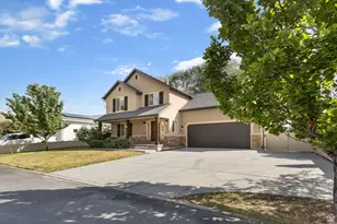 642 E Center St, Pleasant Grove, UT 84062 - Photo 2