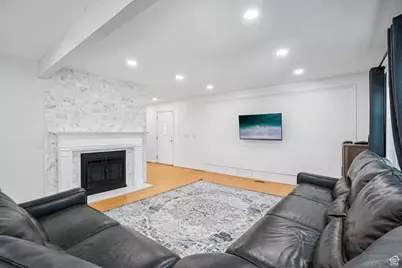 11343 S Clifford Cir E, Sandy, UT 84092 - Photo 10