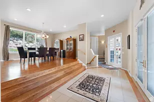 2471 S Scenic Dr E, Salt Lake City, UT 84109 - Photo 2