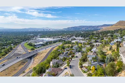 2471 S Scenic Dr E, Salt Lake City, UT 84109 - Photo 36