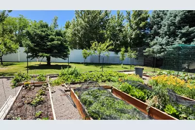 2136 N 2800 E, Layton, UT 84040 - Photo 38