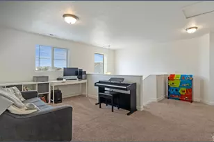 1886 W Red Maple Dr, Syracuse, UT 84075 - Photo 12