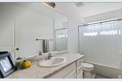 1886 W Red Maple Dr, Syracuse, UT 84075 - Photo 18