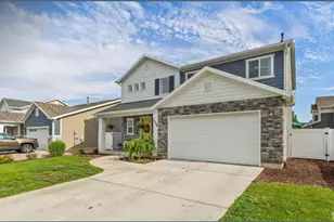 1886 W Red Maple Dr, Syracuse, UT 84075 - Photo 2