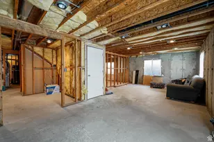 8457 S 6430 W, West Jordan, UT 84081 - Photo 16