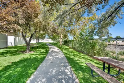 6983 S Florentine Way W, West Jordan, UT 84084 - Photo 18