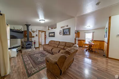180 E Main St, Ferron, UT 84523 - Photo 2