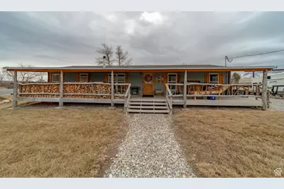 180 E Main St, Ferron, UT 84523 - Photo 1