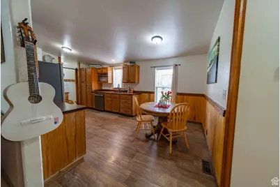 180 E Main St, Ferron, UT 84523 - Photo 14