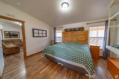 180 E Main St, Ferron, UT 84523 - Photo 6