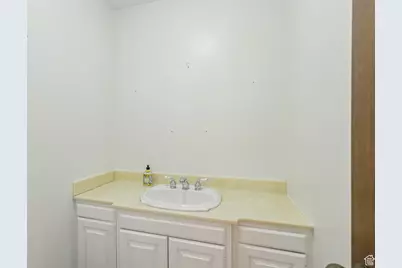 811 E 3250 S, Price, UT 84501 - Photo 14