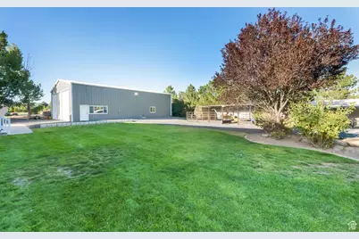 9298 N Deerfield Cir E, Eagle Mountain, UT 84005 - Photo 6