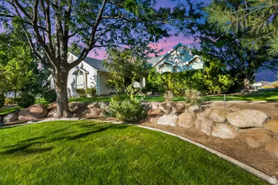 9298 N Deerfield Cir E, Eagle Mountain, UT 84005 - Photo 2