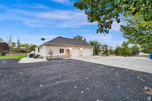 9298 N Deerfield Cir E, Eagle Mountain, UT 84005 - Photo 44